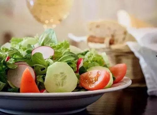 小月芽吃瓜,小月芽的甜蜜瓜果时光