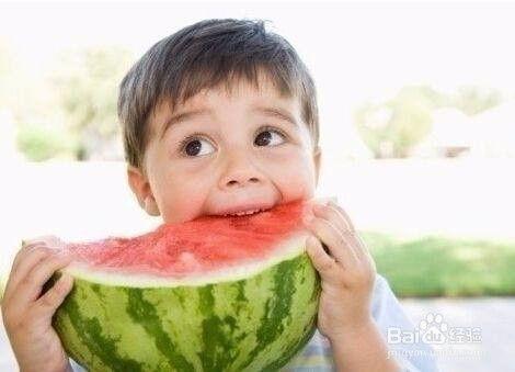 小孩吃梨瓜,梨瓜美食之旅